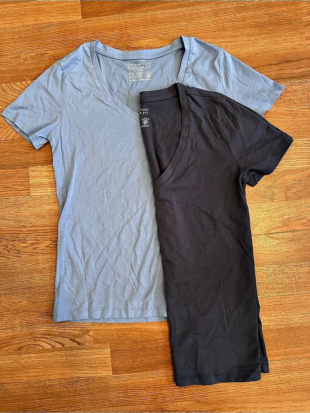 Primark Two-Pack V-Neck T-Shirts in Blue & blueish-grey Size 2XS